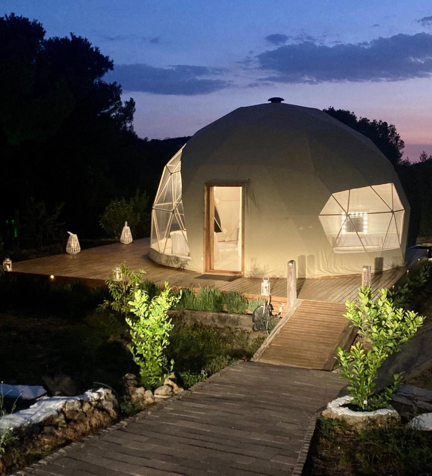 Domo Suites Masia Cal Geperut バダロナ エクステリア 写真