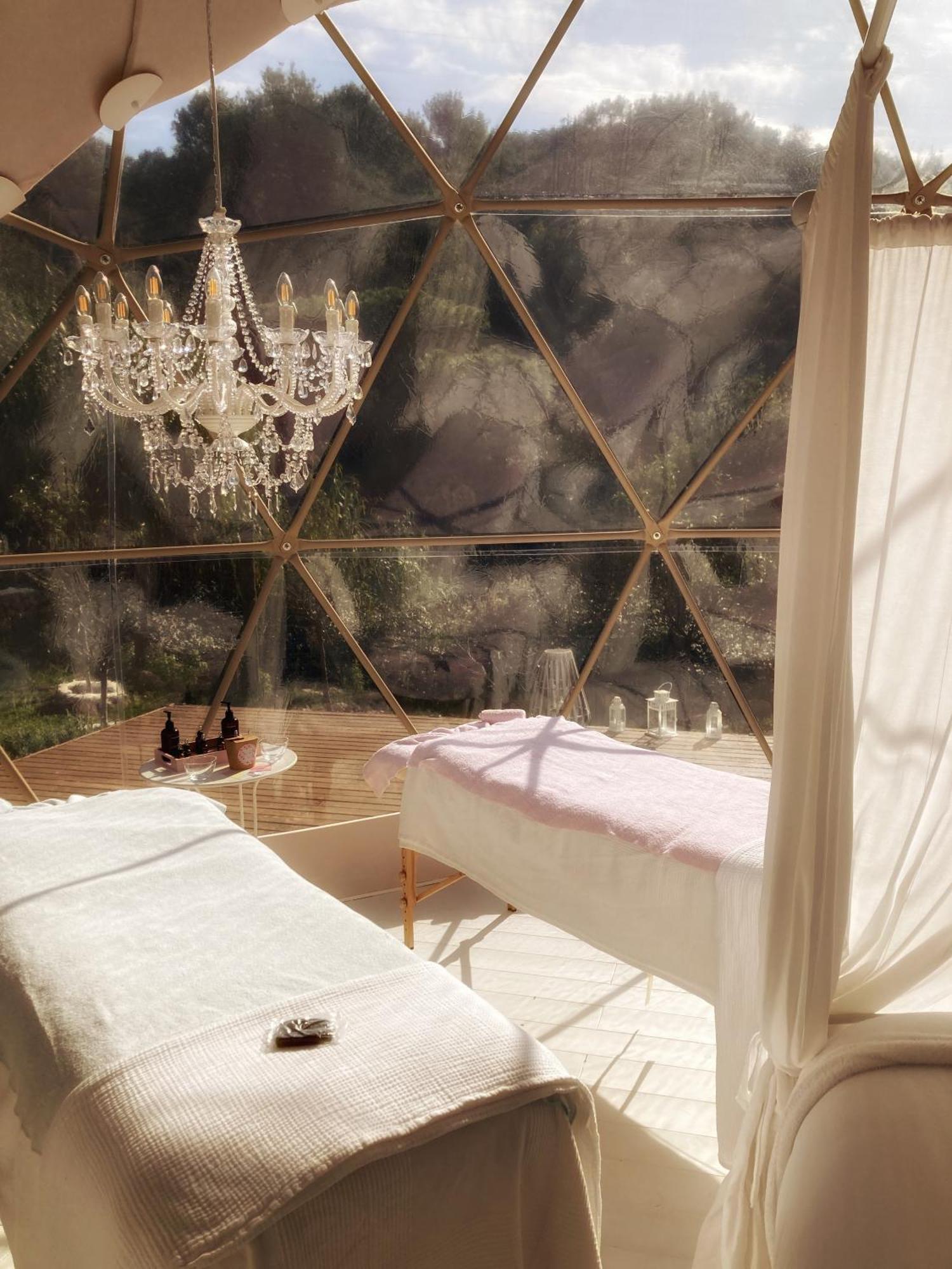 Domo Suites Masia Cal Geperut バダロナ エクステリア 写真